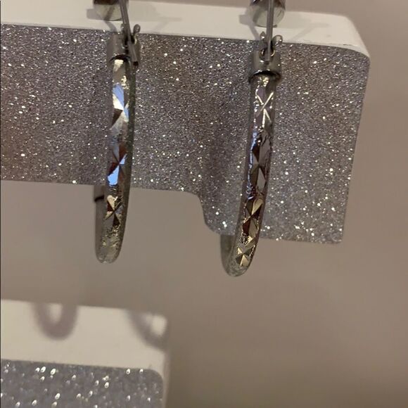 🎉Last deal 🎉Cache hoop earring - Picture 3 of 5